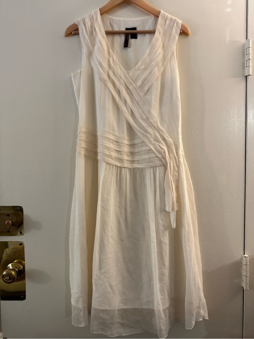 NELLI USA WOMEN'S 100% SILK WHITE DRESS  ART DECO STYLE SIZE MEDIUM